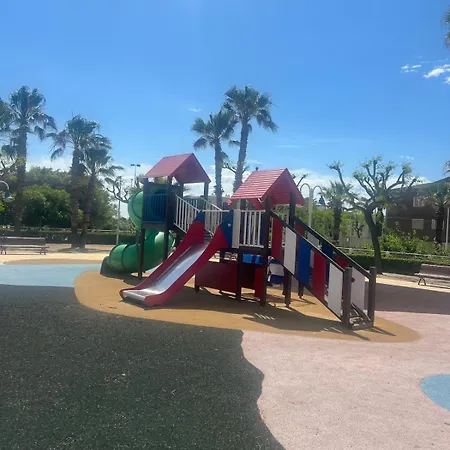 Beachfront Family With Pool Valensiya